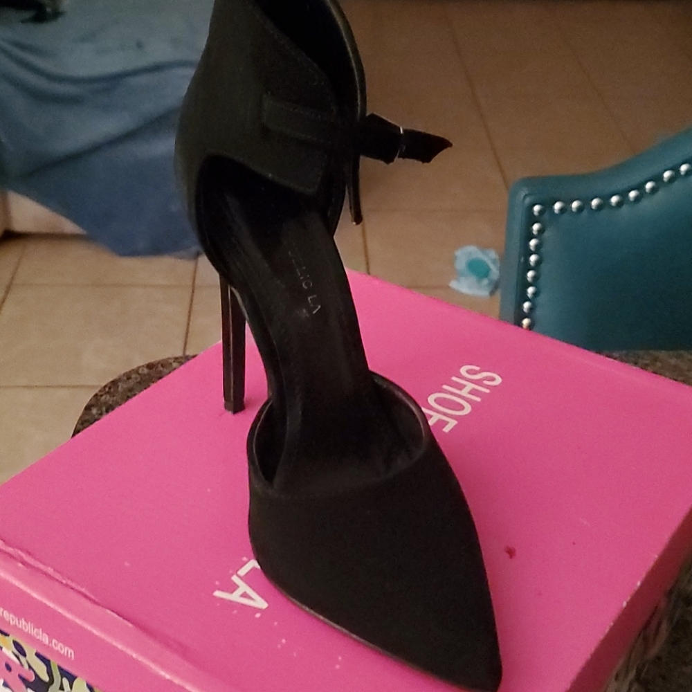 Shoe